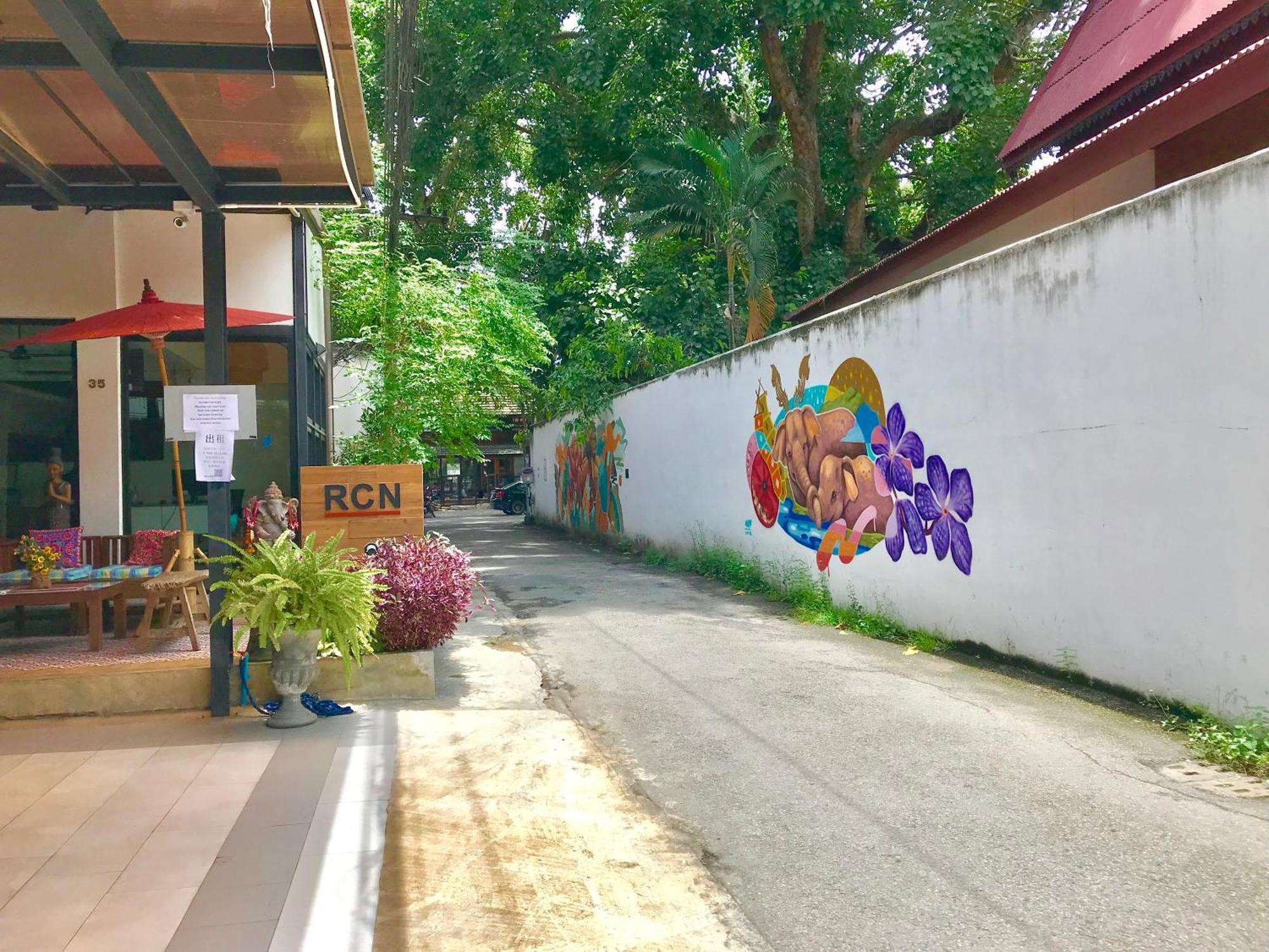 Rcn Court & Inn Τσιάνγκ Μάι Εξωτερικό φωτογραφία