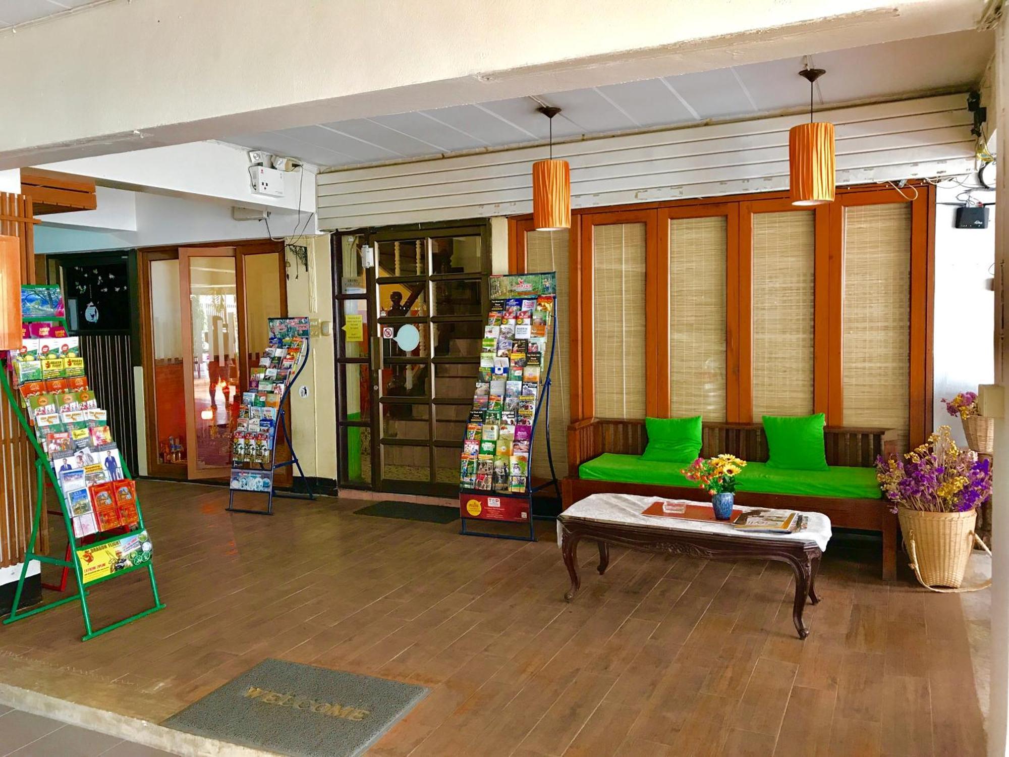 Rcn Court & Inn Τσιάνγκ Μάι Εξωτερικό φωτογραφία
