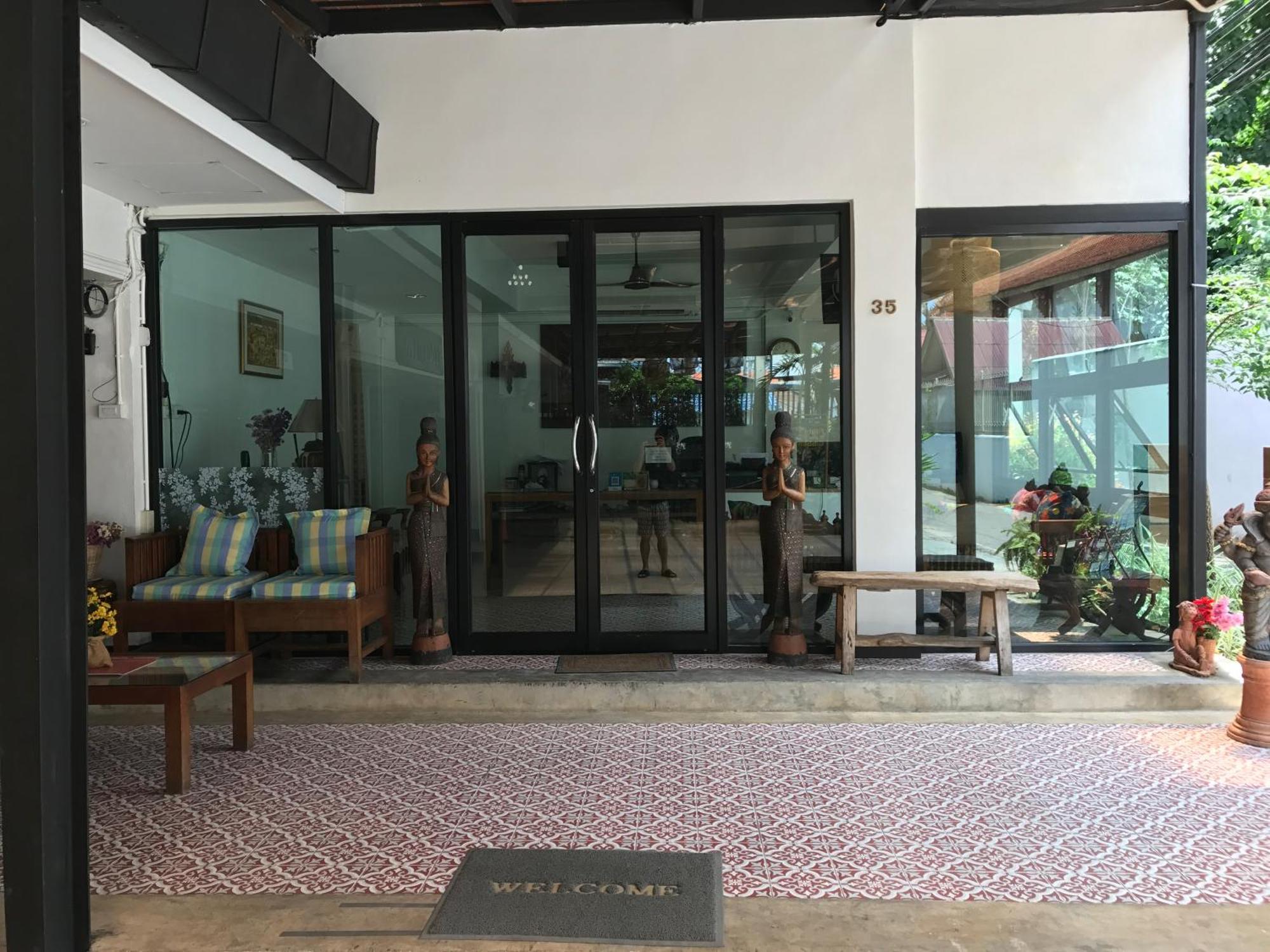 Rcn Court & Inn Τσιάνγκ Μάι Εξωτερικό φωτογραφία